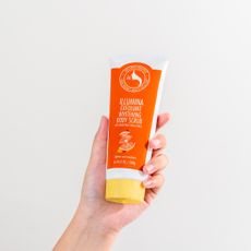One Earth Organics Illumina Exfoliant Whitening Body Scrub